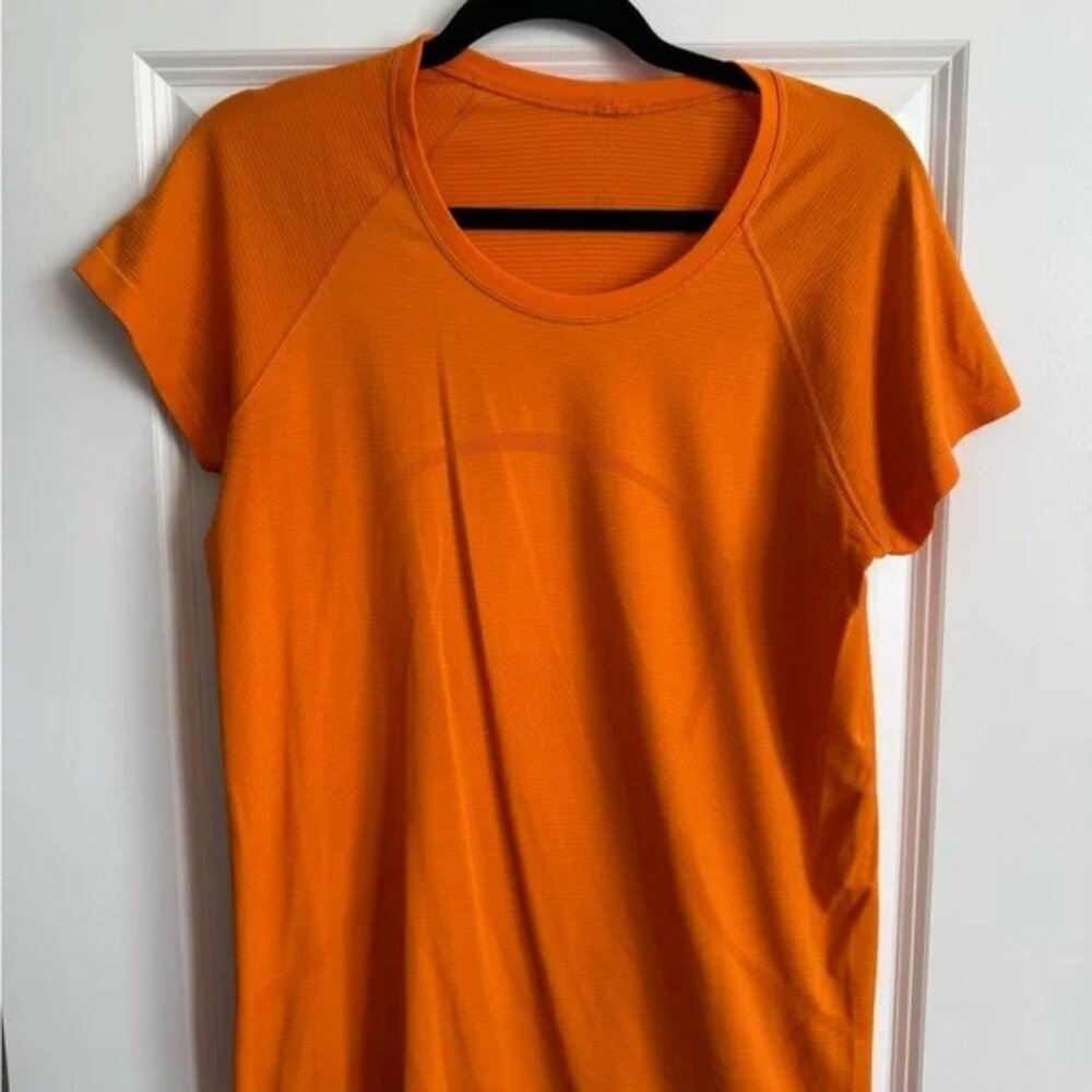 Lululemon Swiftly Tech Short Sleeve (Hip Length) Size 12
